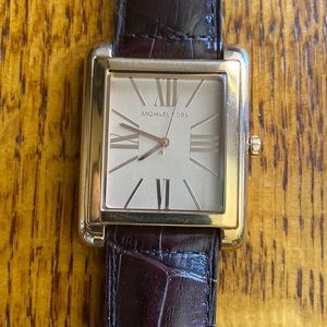 NWOT Michael Kors Rose Gold-Tone Ladies Watch w/ leather band MK2243